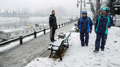 kashmir jammu amp kashmir jan 28 ani a couple makes way through a snow slick