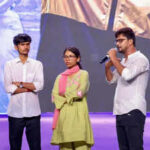 rahul gandhi with students