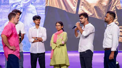 rahul gandhi with students