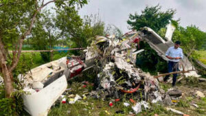 training aircraft crashes in kanpur