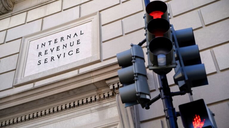 108105121 17400755182025 02 20t181645z 1285875649 rc2hycamyu9r rtrmadp 0 usa trump irs