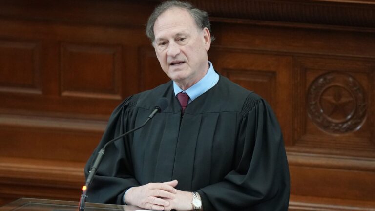 108328727 1782831495932 108328727 1782831415459 gettyimages 2278340792 supreme court 2206