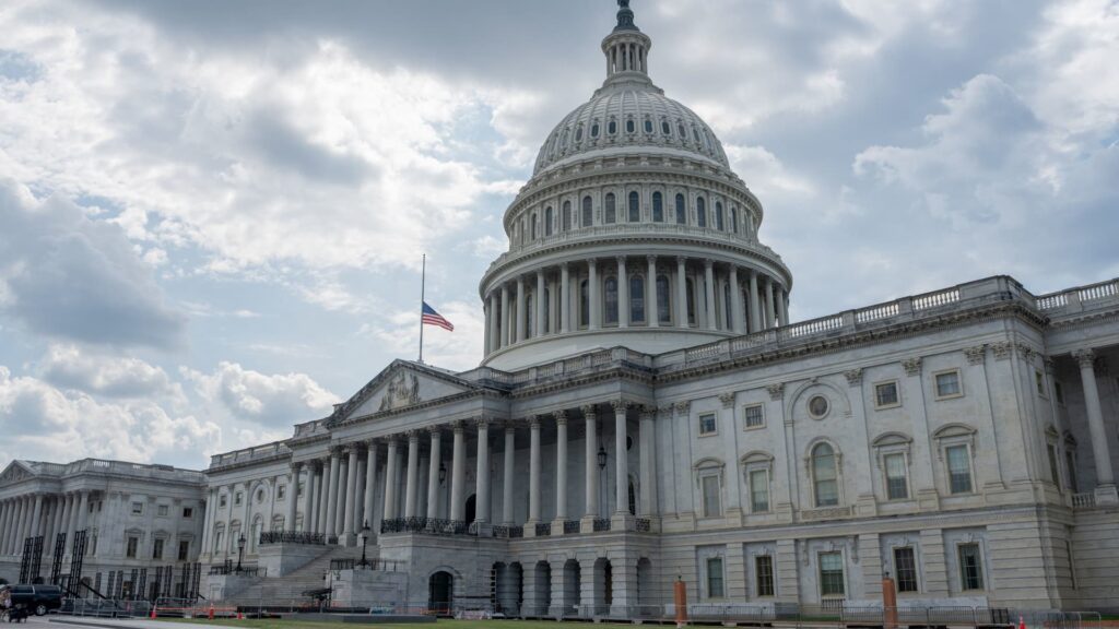 108357313 17882939202026 09 01t200529z 1305812639 rc2ianavpb84 rtrmadp 0 usa congress shutdown