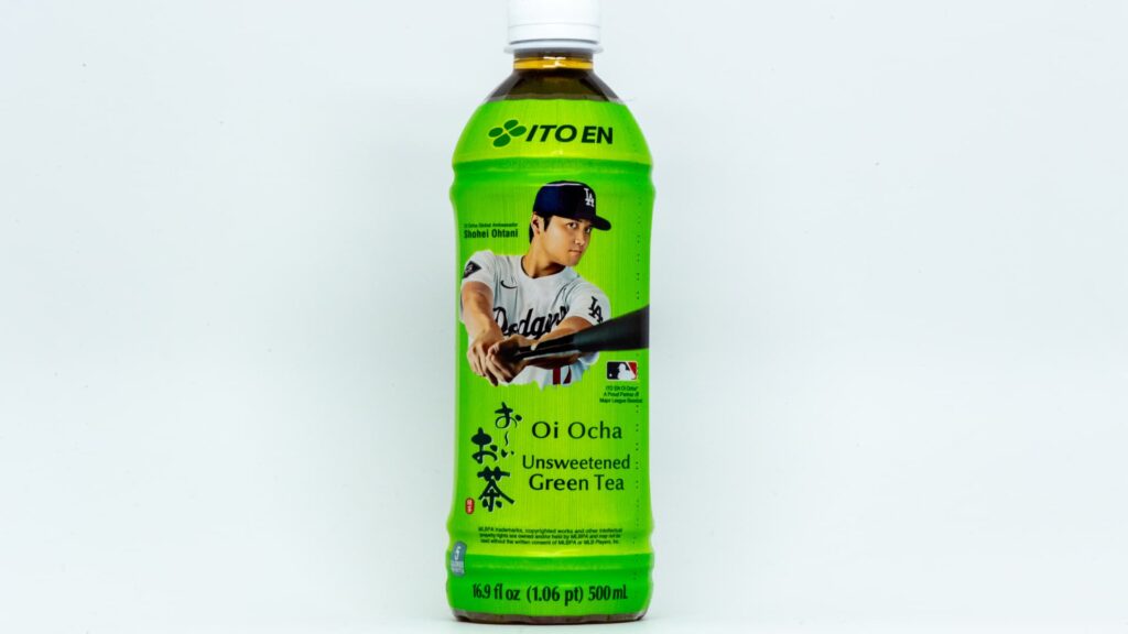 108357454 1788312322362 gettyimages 2266949690 ecs2603181 bottle