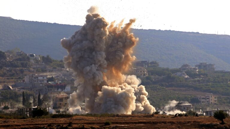 108359692 1788868554792 gettyimages 2293552508 AFP C7KL3ZQ
