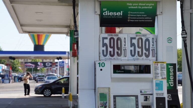 108359924 1788889959959 gettyimages 2293096739 US NEW YORK DIESEL PRICE RECORD HIGH