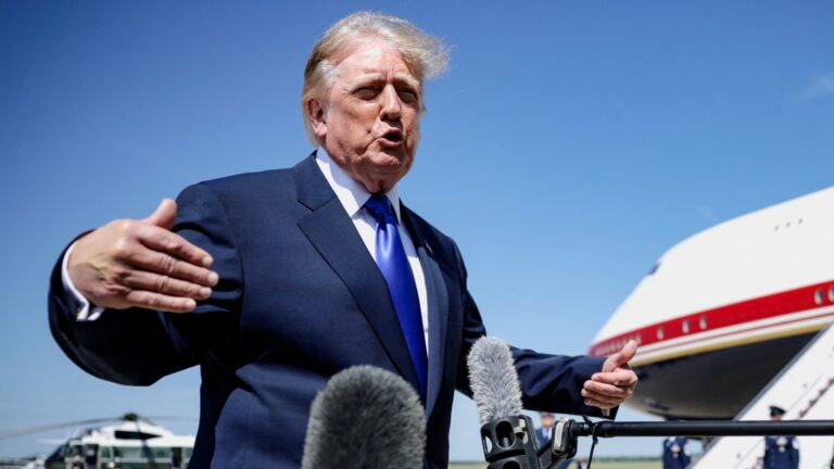 108360721 17889788012026 09 09t183035z 1818758107 rc2ufnag30cz rtrmadp 0 usa trump