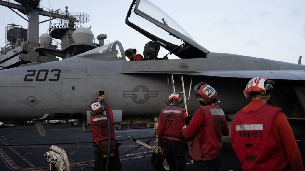 108362643 17894131992026 09 14t191107z 1095129655 rc21hnapz3q6 rtrmadp 0 iran crisis uss george washington