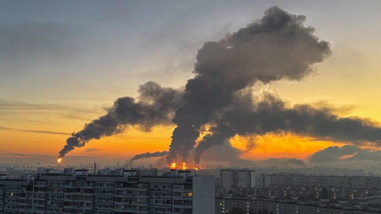 108365399 17899005772026 09 20t042905z 1824787393 rc2qmna5qbak rtrmadp 0 ukraine crisis russia refinery