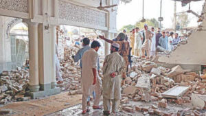 31 security personnel dead in blast at police line in pak