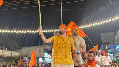 in the grand procession of lord ganesha organized by the hindu jagarana vedike and the hindu mahaganapati pratishthapana committee in t narasipura