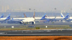 indigo aircraft at mumbai airport