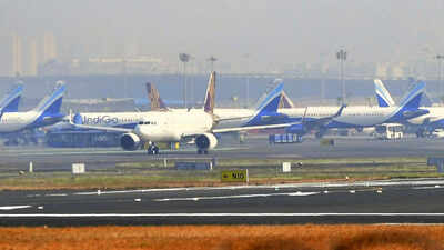 indigo aircraft at mumbai airport