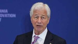jamie dimon warned the american dream is slipping jpmorgan now flags a new risk