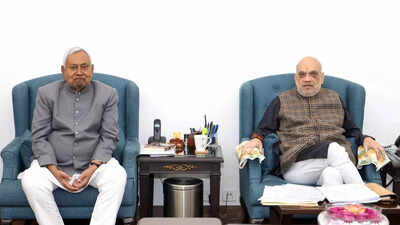 jdu suprmeo and former bihar chief minister nitish kumar with union home minister amit shah