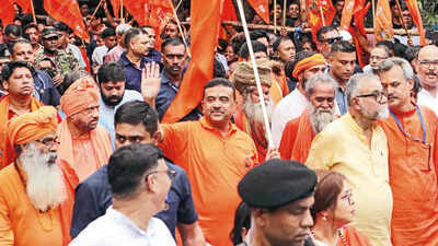 wont tolerate insult to saffron suvendu warns at jadavpur rally
