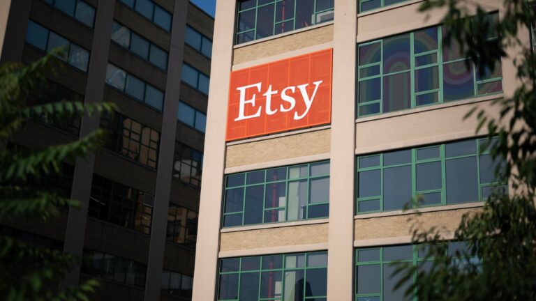 108178340 1753793027349 gettyimages 2216761104 ETSY MARKETPLACE