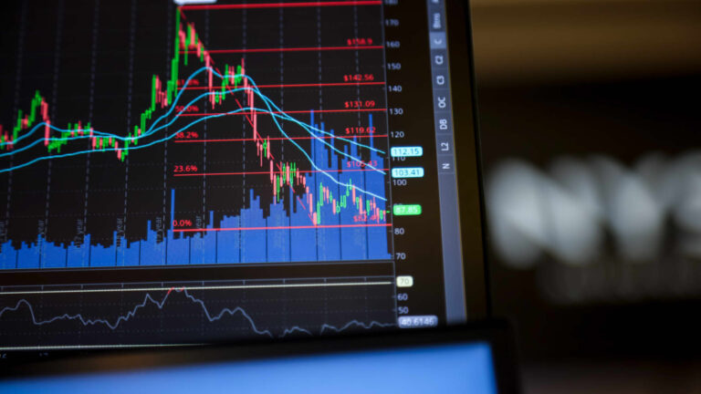 108199776 1758101378069 gettyimages 2227303022 US STOCKS TARIFFS