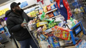 108230160 17637550592025 11 21t195201z 1937334742 rc241iadto5c rtrmadp 0 holidayshopping retail walmart