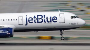 108296579 1776982072243 gettyimages 2265481356 260307 lax 179