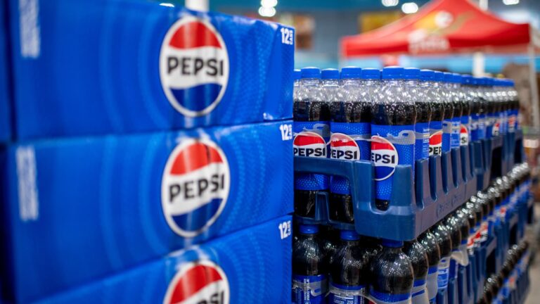 108332290 1783536061849 gettyimages 2284663233 PEPSICO EARNS