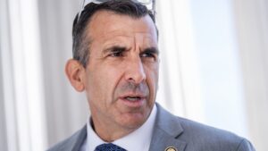 108364107 1789594022370 gettyimages 2272083102 liccardo 655 042326