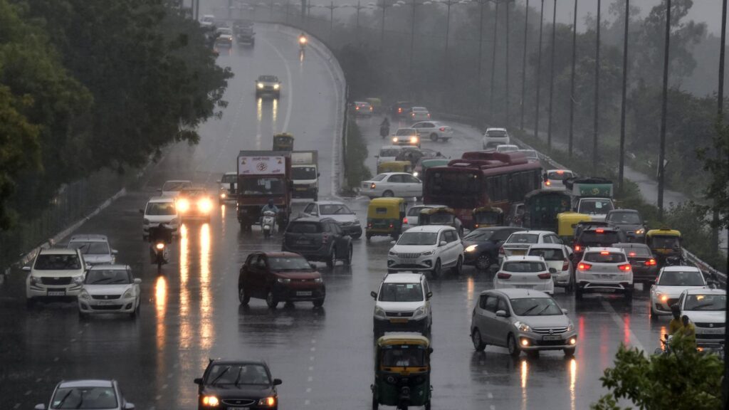 108370023 1790746078602 gettyimages 1233981067 20210714 dli mz mn heavyrain 05z