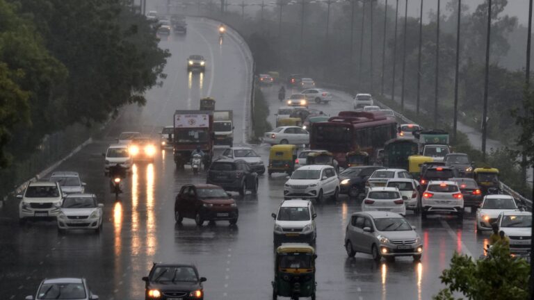 108370023 1790746078602 gettyimages 1233981067 20210714 dli mz mn heavyrain 05z