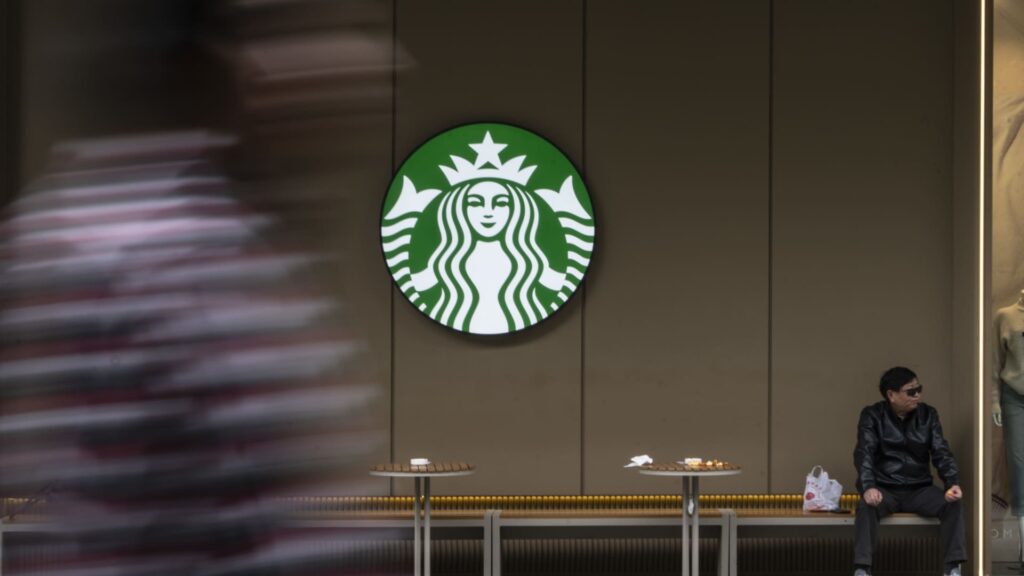 108372624 1791212789018 gettyimages 2185326291 CHINA STARBUCKS