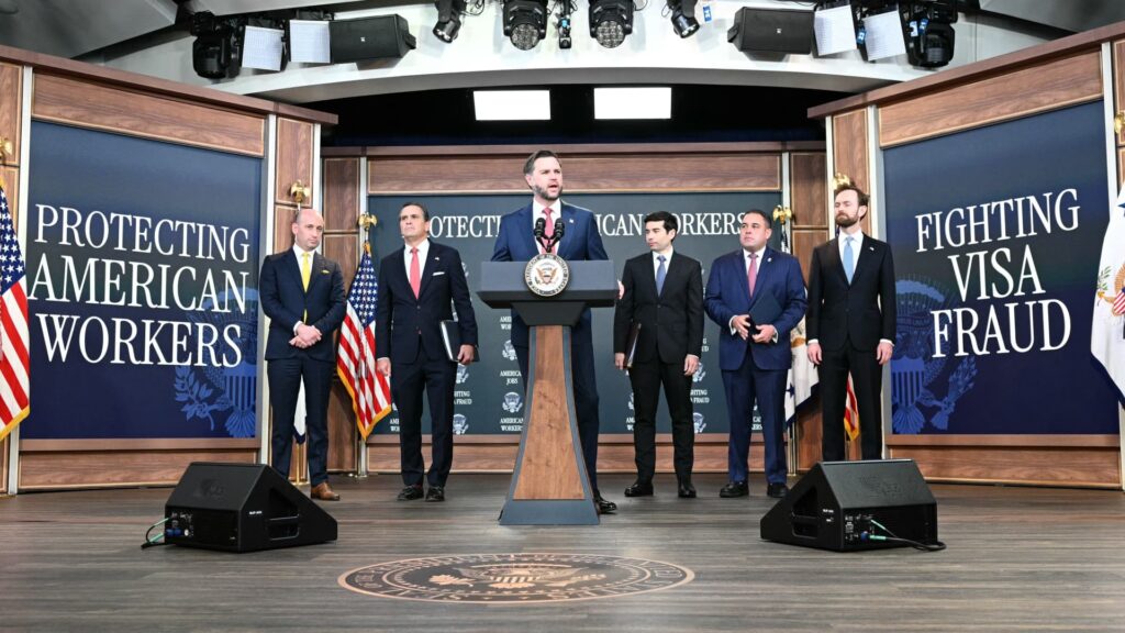 108377276 1791474538741 gettyimages 2298594243 AFP D2MT94L