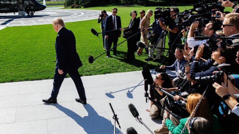 108409911 1792002055026 108409911 1792001421377 gettyimages 2299506355 TRUMP DEPART WH