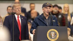 108452052 1792768171703 gettyimages 2299593242 TRUMP ALASKA