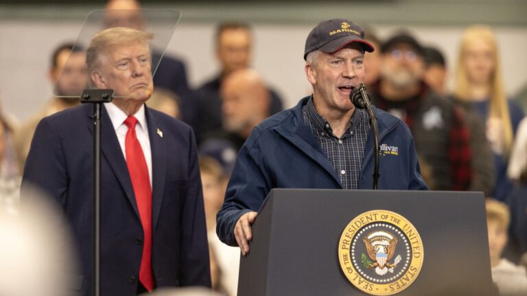 108452052 1792768171703 gettyimages 2299593242 TRUMP ALASKA