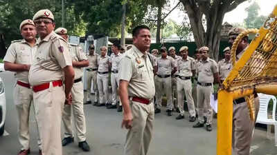 1791428083 delhi police