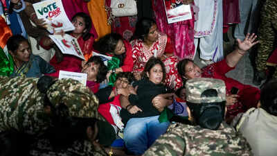 anti ec protest in delhi