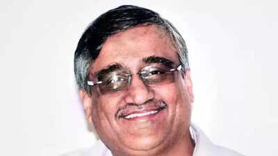 future retail chairperson kishore biyani