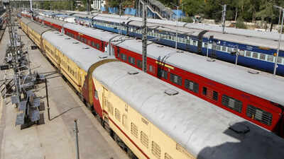 on october 10 all mail and express trains arriving at new delhi and hazrat nizamuddin will be canceled