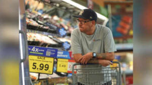 us consumers sentiment falls