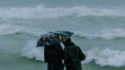 weather impending landfall of cyclonic storm arnab